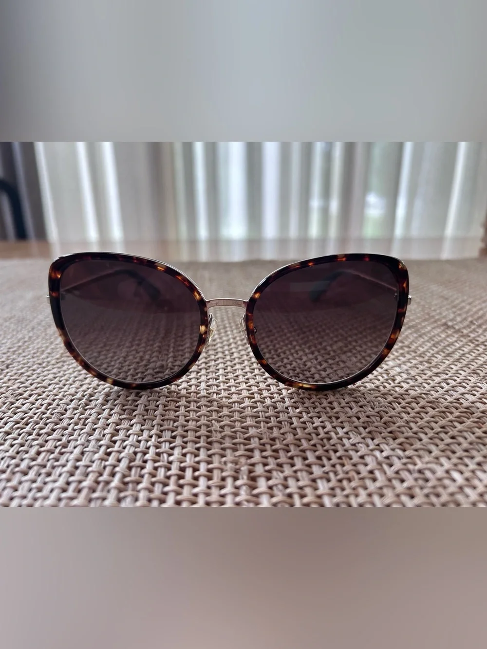 Kate Spade New York Jensen Sunglasses featuring Tortoiseshell and Gold Frame.